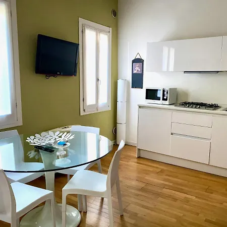 Apartment Maison Venitienne Venice